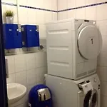 A&o Metro Strizkov Vandrarhem *