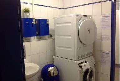 A&o Metro Strizkov Vandrarhem *