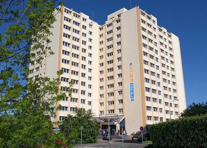 A&o Metro Strizkov Albergue
