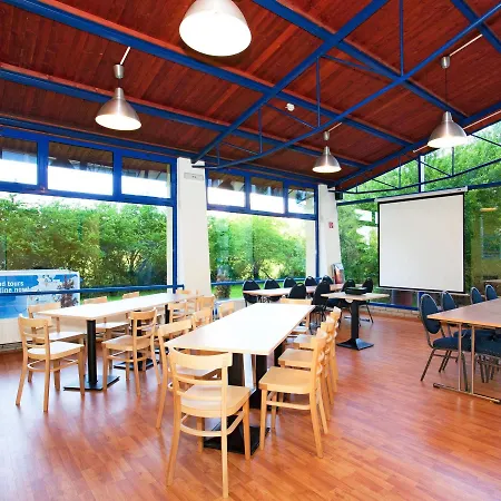 Хостел A&o Metro Strizkov