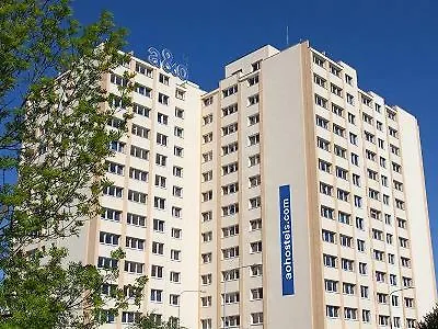 A&o Metro Strizkov * פראג