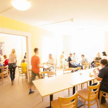 A&o Metro Strizkov Auberge de jeunesse *